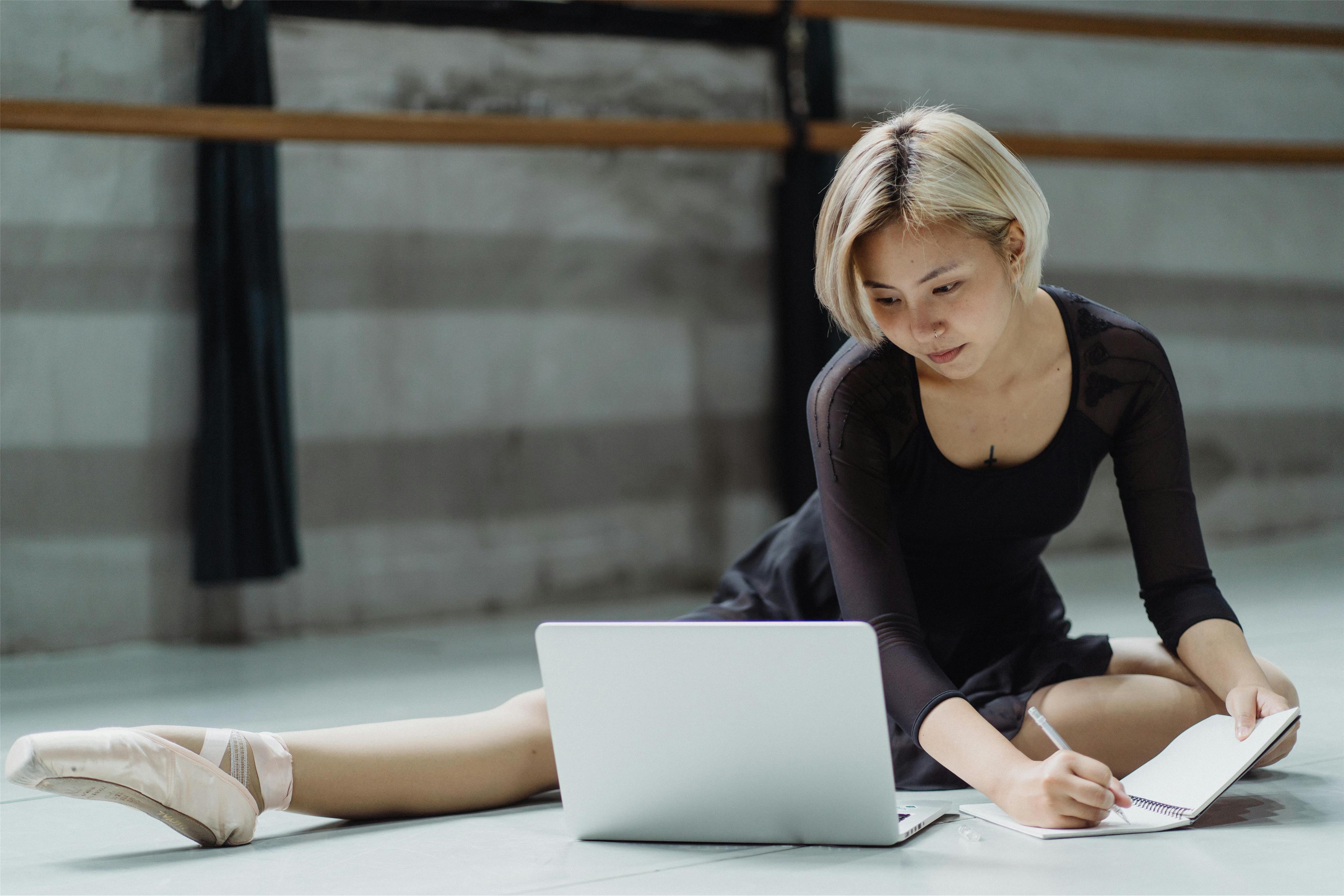 有道人工翻译兼职译员工资大揭秘